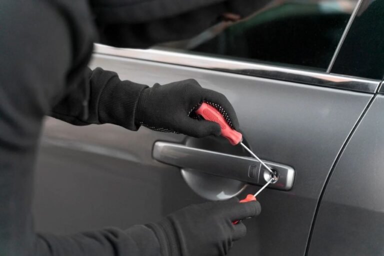 Expert Car Lockout Assistance Service (2)